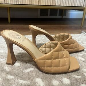 Vince Camuto Nude heels